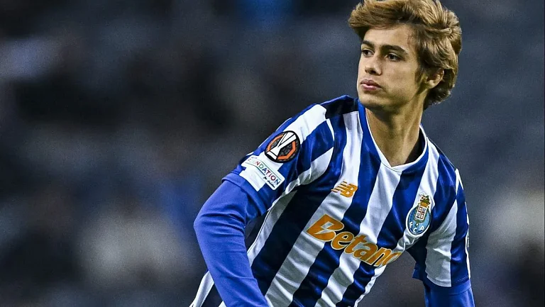 ПСЖ планирует купить у «Порту» молодого полузащитника