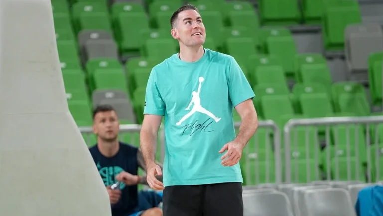 Тренер Грег Сент-Жан снова работает с Дончичем в сборной Словении