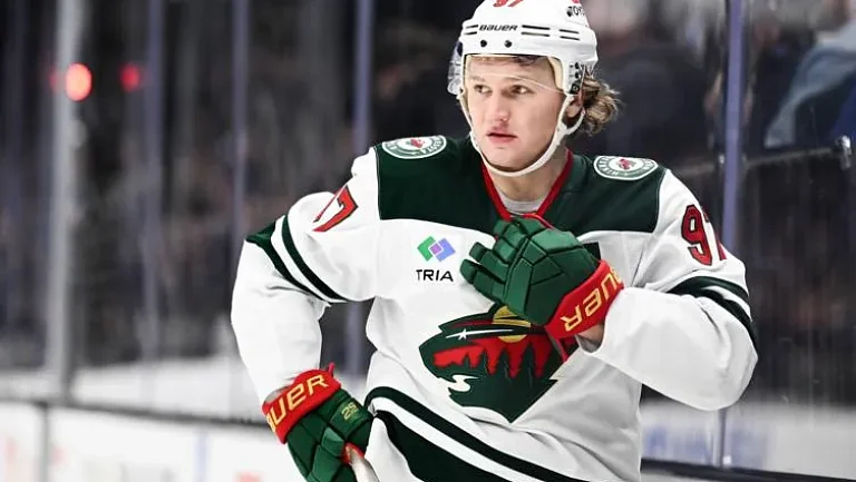 Шайба Кирилла Капризова помогла «Миннесоте» обыграть «Вегас» в игре НХЛ