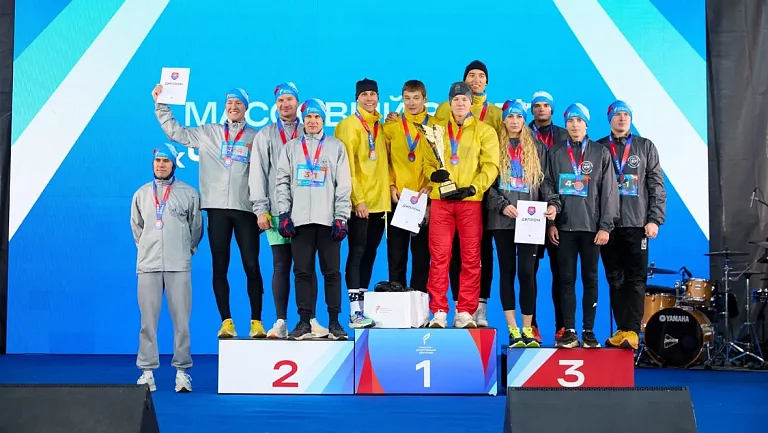 Спортивные федерации России встретились на беговой эстафете в Самаре