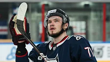 Нападающий Андрей Белозёров подпишет новый контракт с «Нефтехимиком»