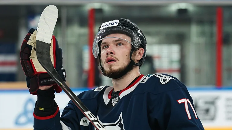 Нападающий Андрей Белозёров подпишет новый контракт с «Нефтехимиком»