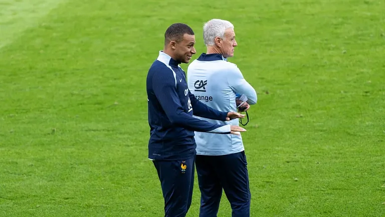 Дешам: «Мбаппе – лидер, освистывание Рабьо – неприемлемо»