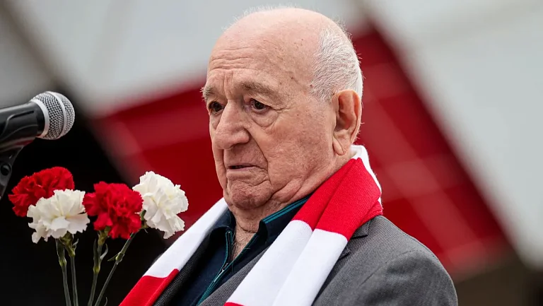 Никита Симонян получил звание Героя Труда