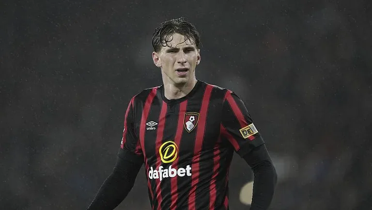 «Борнмут» поблагодарил Забарного перед трансфером в «ПСЖ»