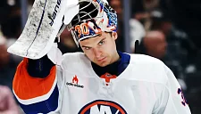 Сорокин обогнал Шестеркина по шатаутам в НХЛ и вышел на 7-е место