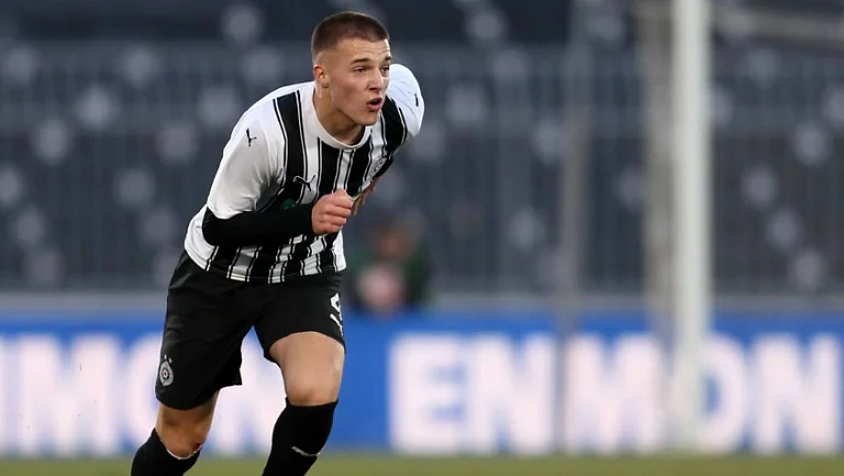 В «Партизане» хотят объяснить причину срыва трансфера защитников в ЦСКА