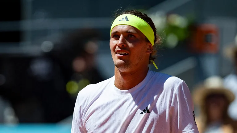 Немецкий теннисист Зверев прошёл в 1/4 финала в Торонто досрочно