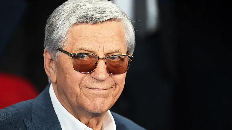 Тихонов хочет заявить, что в России «нет ничего лучшего в мире»