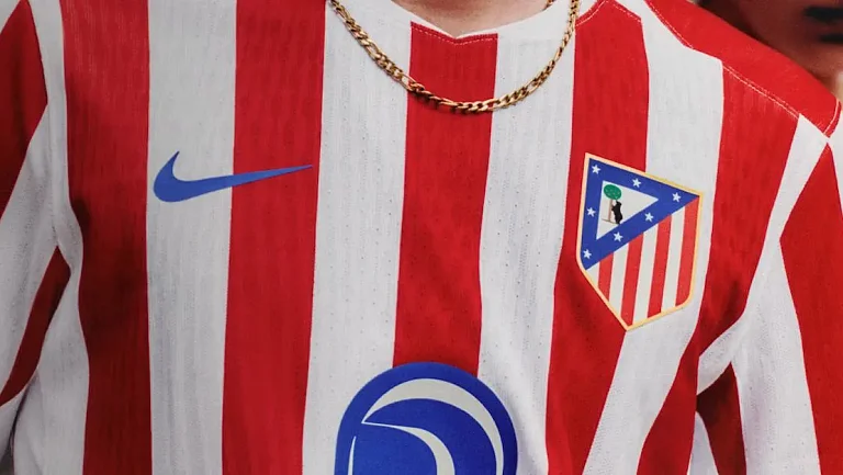 «Атлетико» возвращает старое лого и увеличивает продажи формы