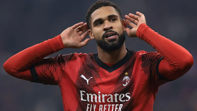 Клубы АПЛ заинтересованы в приобретении Лофтус-Чика