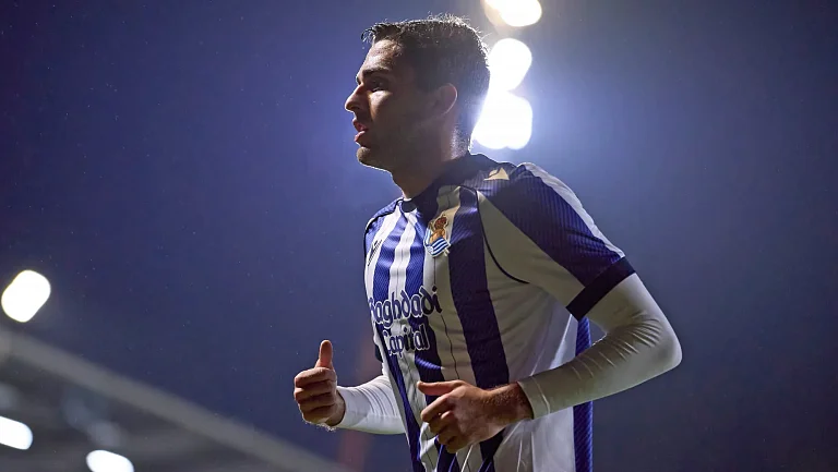 В «Реал Сосьедад» хотят ответить на вопрос о возможном уходе Захаряна