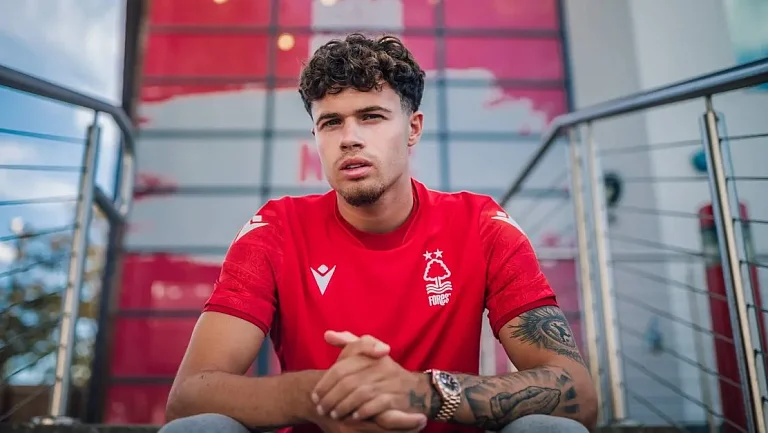 «Форест» удерживает Уильямса: контракт правого защитника продлён