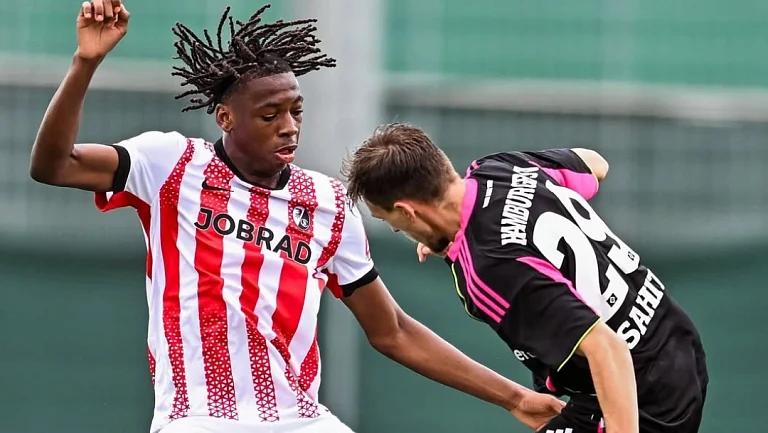 «Фрайбург» разгромил «Гамбург» со счётом 5:1