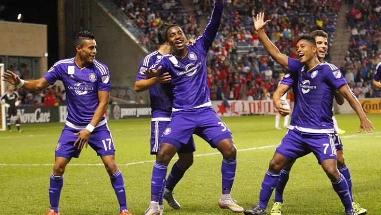 «Орландо Сити» побеждает «Некакcа» в Кубке Лиг