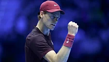 Джокович назвал достижения Синнера на крытых кортах историческими