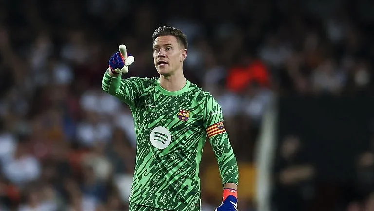 Тер Штеген выбыл на три месяца из-за операции