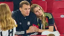 Гандболистка Аника Биссель стала избранницей Мануэля Нойера