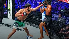 Дэвис победил Рабаданова и стал чемпионом Гран-при PFL 9