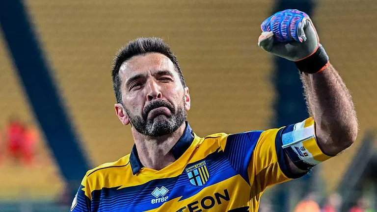 Буффон признался, что заставило его повесить перчатки на гвоздь