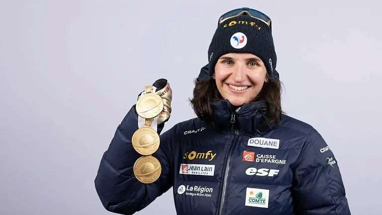 Десятикратная чемпионка мира Жюлия Симон дисквалифицирована на месяц