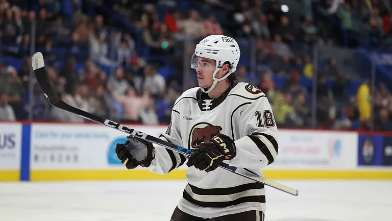 Дюбе рассказал о первых днях в «Тракторе» и жизни в команде