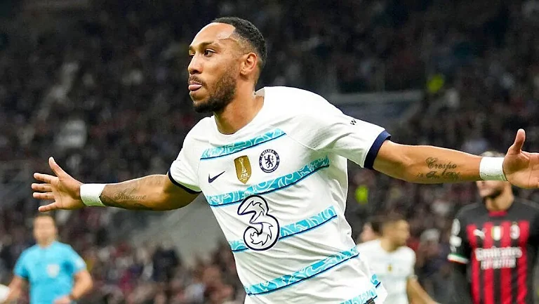 Обамеянг решил исход матча с «Астон Виллой»