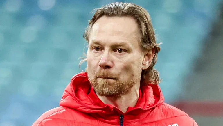 Карпин посетил матч «Локомотива» с «Ноа» на сборах в ОАЭ