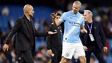 Холанд отверг сравнение с Месси и Роналду
