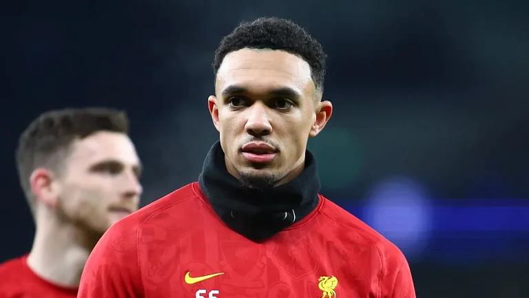 Ливерпуль получает два важных возврата на тренировках перед Лестером