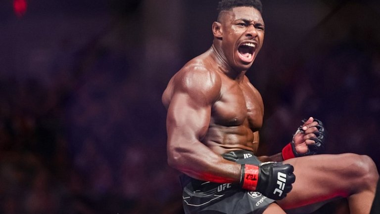 Бакли жёстко обратился к Рахмонову: «Хватит прятаться!»