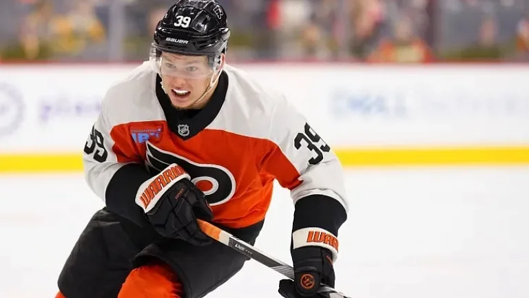 Матвей Мичков помог «Филадельфии» на выезде обыграть «Нэшвилл» в игре НХЛ