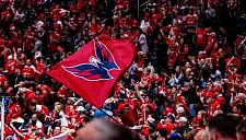 НХЛ расследует дело тренера «Вашингтона» Митча Лава