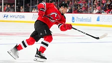 Арсений Грицюк отдал голевой пас за «Нью-Джерси» в игре НХЛ с «Чикаго»