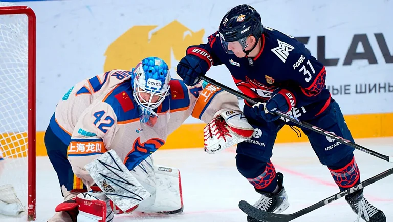 «Металлург» без Кузнецова разгромил «Шанхайских Драконов» 6:1
