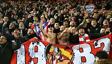 УЕФА оштрафовало «Атлетико» за расистские выходки фанатов в матче с «Арсеналом»