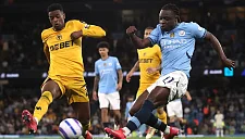 Странд Ларсен снова в старте — Вулверхэмптон готов к бою с Брайтоном