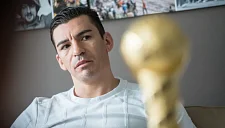 Лусио: «Друг уронил средство для розжига — я вспыхнул и бросился в бассейн»