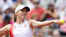 Швёнтек пробилась в полуфинал «Ролан Гаррос», оставив позади Свитолину