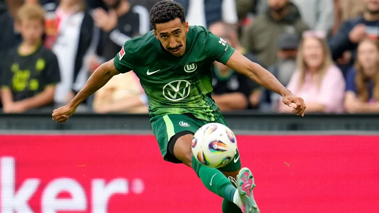 «Штутгарт» стремится вернуть Тиагу Томаша из «Вольфсбурга»