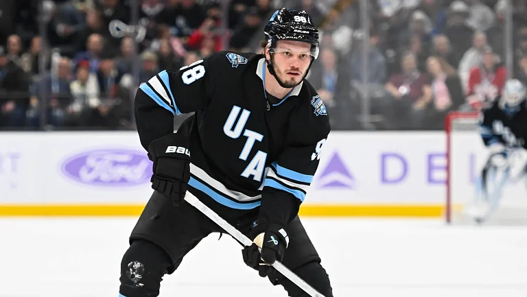 «Юта» проиграла «Лос-Анджелесу», Сергачев с передачей