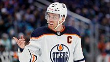 Макдэвид догоняет легенд: до Гретцки — один шаг