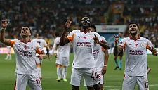 «Галатасарай» инвестирует в топ-игроков, включая Осимхена и Сане