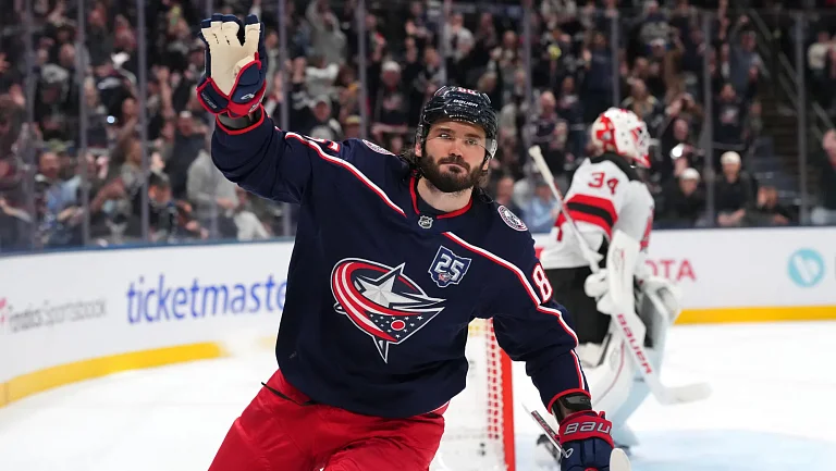 Решающий гол Марченко помог «Коламбусу» победить «Монреаль» в НХЛ