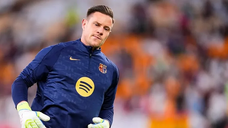 Тер Штеген объявил о трехмесячном восстановлении после операции