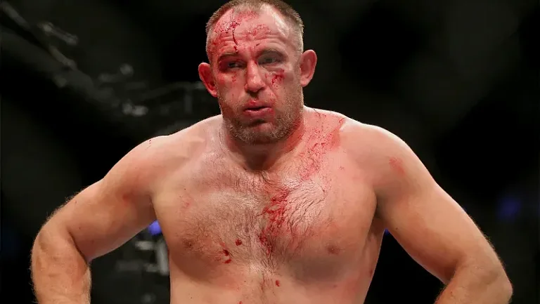 Алексей Олейник заявил, что не сталкивался с предвзятостью UFC к россиянам