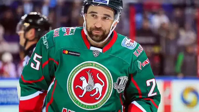 Данис Зарипов прокомментировал смену капитана в «Металлурге»: «Возможно, личные амбиции тренера»