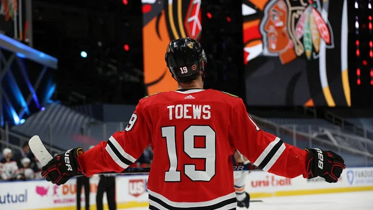 Джонатан Тэйвз заключил контракт с «Виннипег Джетс»