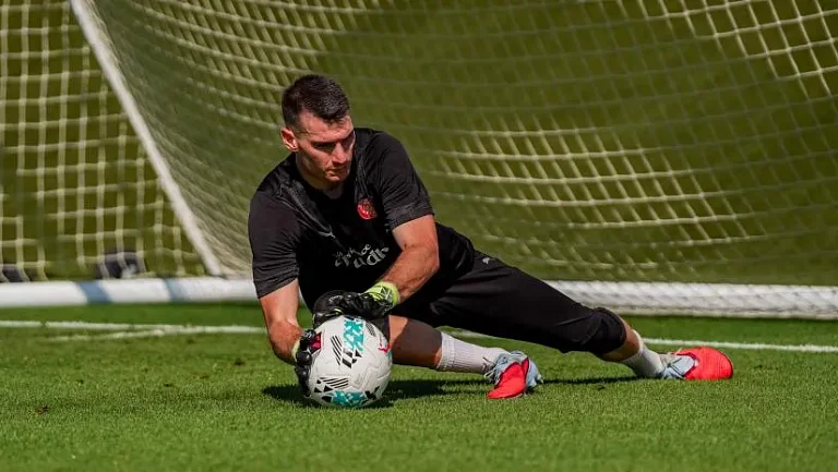 Ливакович начал тренировки с «Жироной»