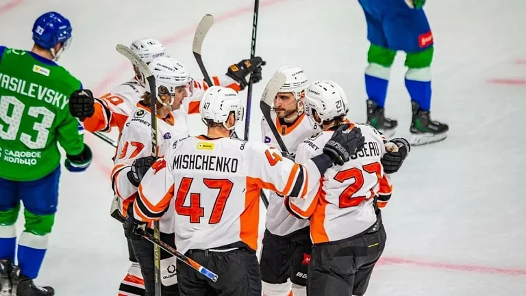 «Амур» вырвал победу у «Салавата Юлаева», отыгравшись с 0:2